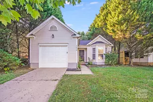 1626 Oakdale Green Dr, Charlotte, NC 28216 - Photo 1