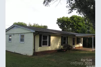 573 10th Avenue Drive SE, Hickory, NC 28602 - Photo 1