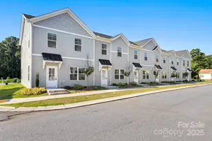 117 Dogwood Vlg Trl, Mooresville, NC 28115 - Photo 1