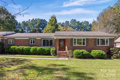 132 Greenbriar Drive, Matthews, NC 28104 - Photo 1