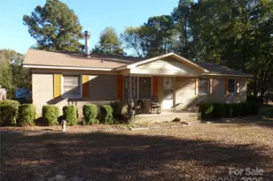 357 Faulkenberry Rd, Pageland, SC 29728 - Photo 1