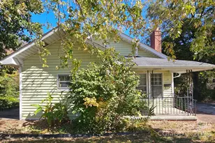 17 Fisher Ferry St, Thomasville, NC 27360 - Photo 1