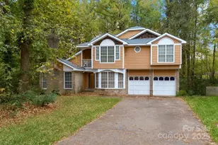 9005 Louvaine Dr, Charlotte, NC 28227 - Photo 1