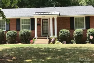 4318 Collingwood Dr, Charlotte, NC 28209 - Photo 1