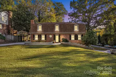 651 25th Avenue NW, Hickory, NC 28601 - Photo 1
