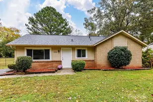 3323 Cedarhurst Dr, Charlotte, NC 28269 - Photo 1