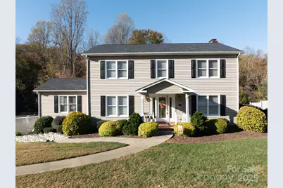 921 Plantation Drive NE, Lenoir, NC 28645 - Photo 1