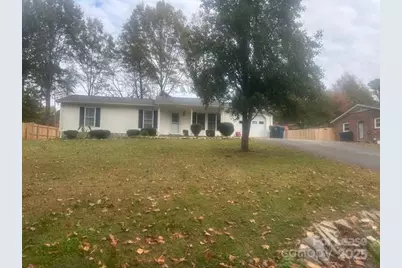 2366 14th Street Court NE, Hickory, NC 28601 - Photo 1