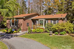 181 Surry Ln, Hendersonville, NC 28791 - Photo 1