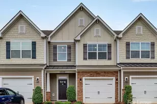 5546 Harris Cove Dr, Charlotte, NC 28269 - Photo 1