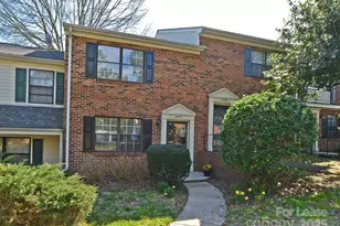 8843 Hunter Ridge Dr, Charlotte, NC 28226 - Photo 1