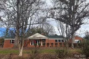 302 Walton Rd, Morganton, NC 28655 - Photo 1