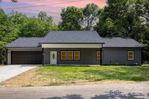 627 West Main Ext, Lincolnton, NC 28092 - Photo 1