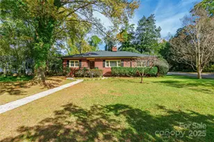 1104 Evergreen Cir, Rock Hill, SC 29732 - Photo 1