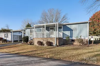 302 Meadowbrook Court, Hendersonville, NC 28792 - Photo 1