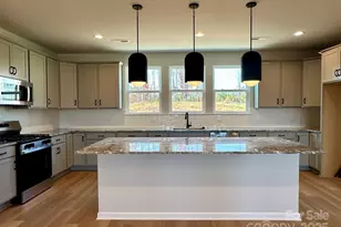 246 Ferebee Pl, Charlotte, NC 28213 - Photo 1