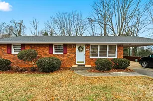 1922 30th St NE, Hickory, NC 28601 - Photo 1