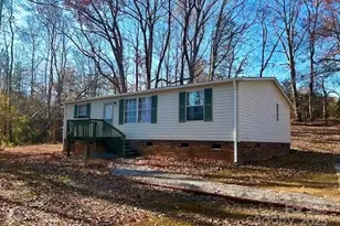 3355 Stony Brook Cir, Newton, NC 28658 - Photo 1