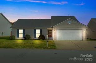 284 Mud Creek Rd, Fletcher, NC 28732 - Photo 1