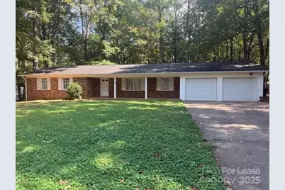 301 Montgomery Drive, Statesville, NC 28625 - Photo 1