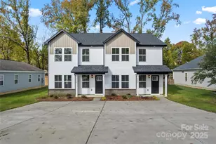 2909 New Pineola Rd, Charlotte, NC 28208 - Photo 1