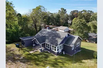 612 Washington Avenue NW, Valdese, NC 28690 - Photo 1