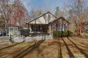 111 8th St, York, SC 29745 - Photo 1