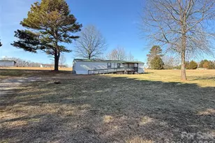 450 Ridgeland Dr, Cleveland, NC 27013 - Photo 1