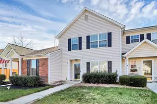 949 Heritage Pkwy, Fort Mill, SC 29715 - Photo 1