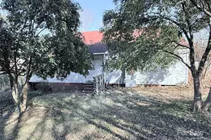 560 6th St, Chester, SC 29706 - Photo 1