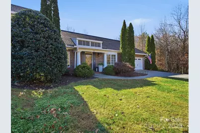 169 42nd Avenue Drive NW, Hickory, NC 28601 - Photo 1