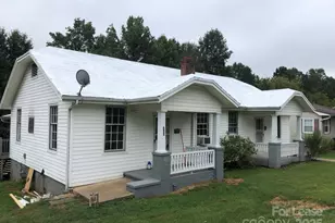 660 E Sharpe St, Statesville, NC 28677 - Photo 1