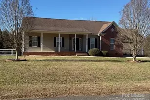 164 Angel Oaks Dr, Statesville, NC 28677 - Photo 1