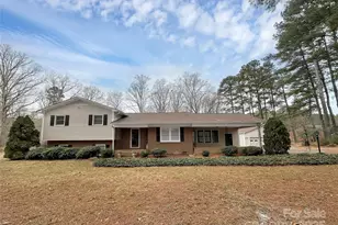 725 Willis Rd, Dallas, NC 28034 - Photo 1