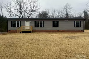 978 Pinnacle Church Rd, Nebo, NC 28761 - Photo 1