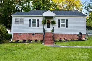 203 Sunset Ave, Great Falls, SC 29055 - Photo 1