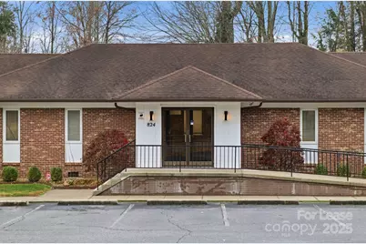 824 Lower Creek Drive NE, Lenoir, NC 28645 - Photo 1