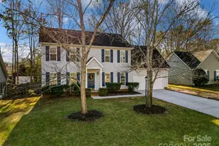 7515 Crestside Ln, Charlotte, NC 28227 - Photo 1