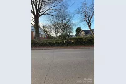 321 Campus Street, Charlotte, NC 28216 - Photo 1