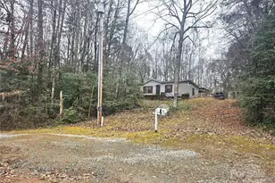 206 Benjamin Dr, Dallas, NC 28034 - Photo 1