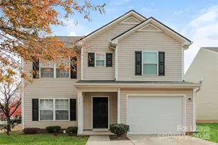818 Swearngan Ridge Ct, Charlotte, NC 28216 - Photo 1