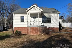 1416 W Park Ave, Albemarle, NC 28001 - Photo 1