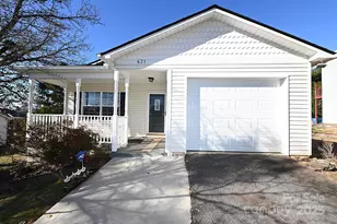 621 23rd St NW, Hickory, NC 28601 - Photo 1