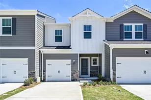 8105 Hidden Spgs Trl, Charlotte, NC 28216 - Photo 1