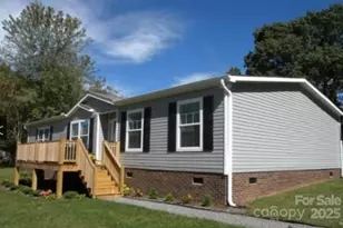 26 Wolf Creek Dr, Black Mountain, NC 28711 - Photo 1