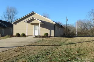 406 S Flint St, Lincolnton, NC 28092 - Photo 1
