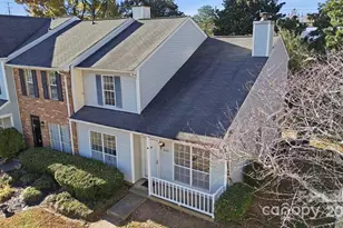 6113 Windsor Gate Ln, Charlotte, NC 28215 - Photo 1