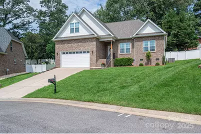 1261 10th Street Place NW #34, Hickory, NC 28601 - Photo 1