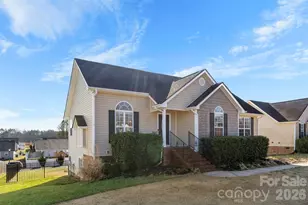 417 Oakleigh Ln, Oakboro, NC 28129 - Photo 1