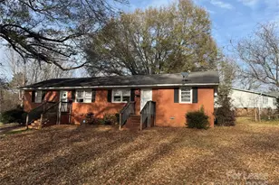 215 Nutall Dr, Mount Holly, NC 28120 - Photo 1